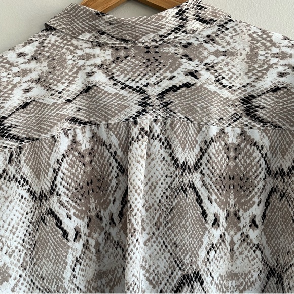 Apt. 9 Women's Snakeskin Print Button-Up Shirt with Yellow Accents Size XL - Picture 2 of 13